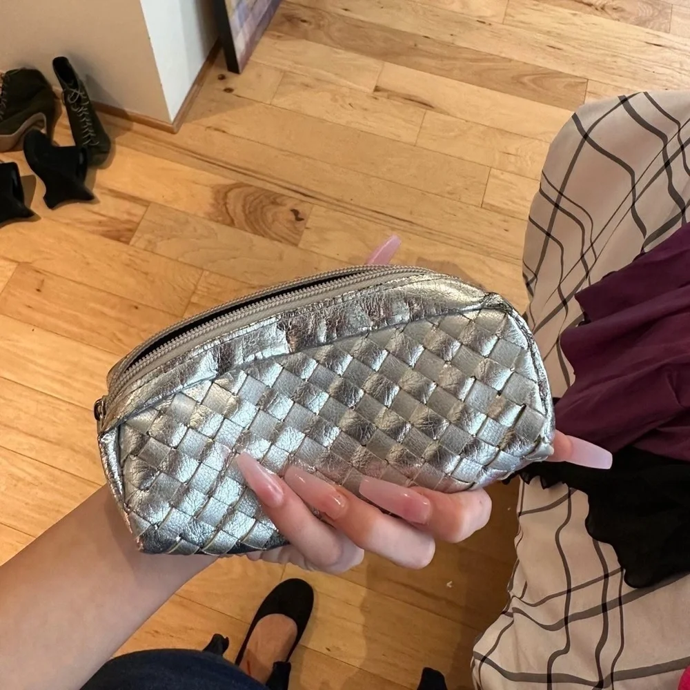 Chic Silver Woven Women's Clutch